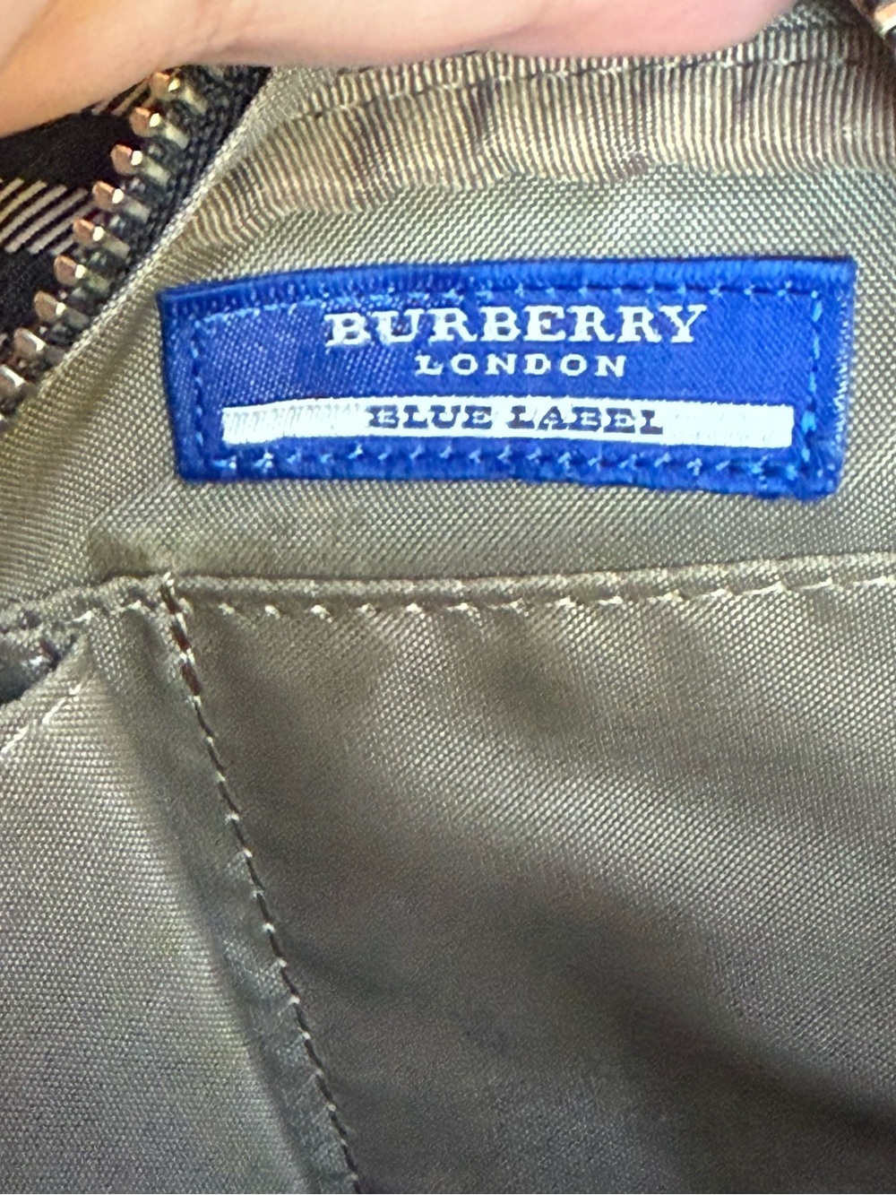 Authentic Vintage Burberry
Blue Label Nova Check Bag w/COA - Picture 6 of 13